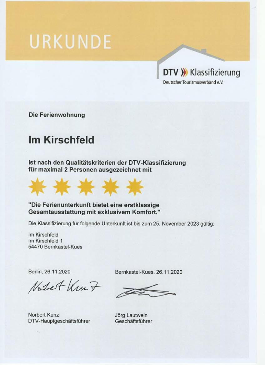 Ferienwohnung Im Kirschfeld - 5* ベルンカステル・クース エクステリア 写真